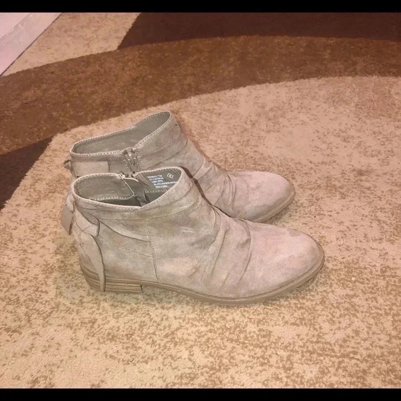 Sugar/beige rankle boots- 7.5 - Picture 4 of 5